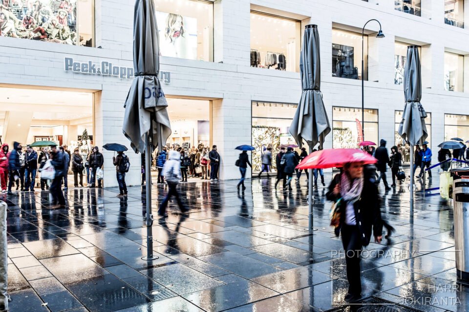 Rain and Life at Street – Autumn feelings 2014 Vienna.