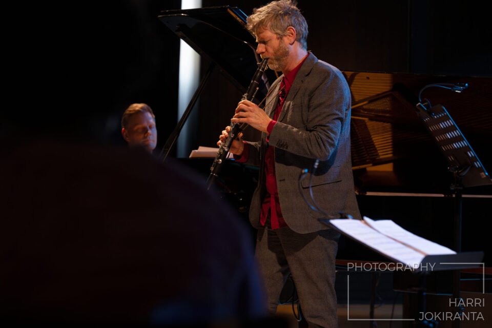 Steven Kamperman / Aki Rissanen /Selma Savolainen (NL, FI) – Kalevan Navetta, Seinäjoki 2025-4-12